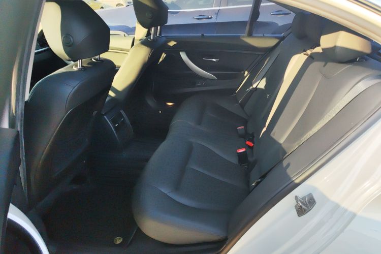 宝马3系 2016款 320Li 进取型中控内饰21