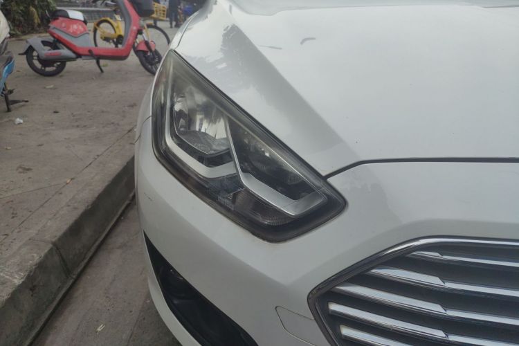 福特 福睿斯 2015款 1.5L 手动舒适型车身外观8