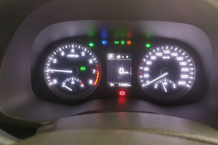 现代 途胜 2015款 1.6T 双离合两驱智能型中控内饰14