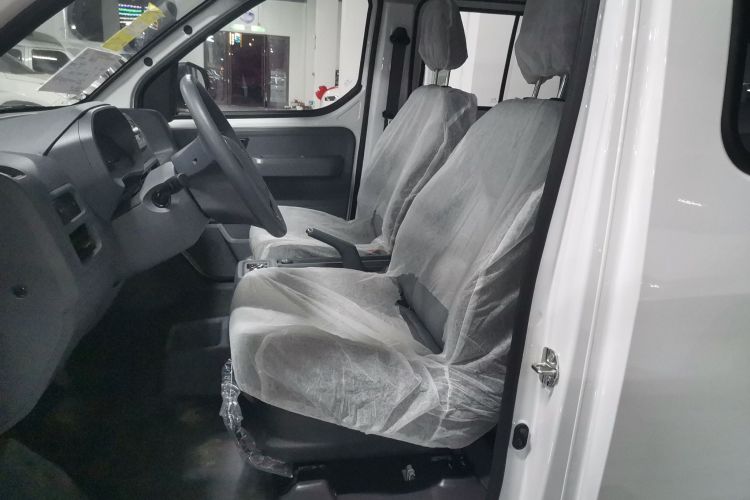 五菱汽车 五菱扬光 2025款 400km 客车版舒适型局部细节19