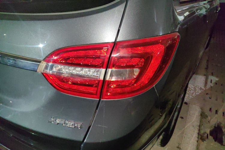 别克GL8 2018款 28T 豪华型 国VI车身外观6006