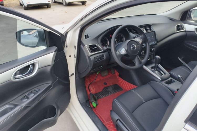 日产 轩逸 2024款 经典 1.6XE CVT舒适版中控内饰20