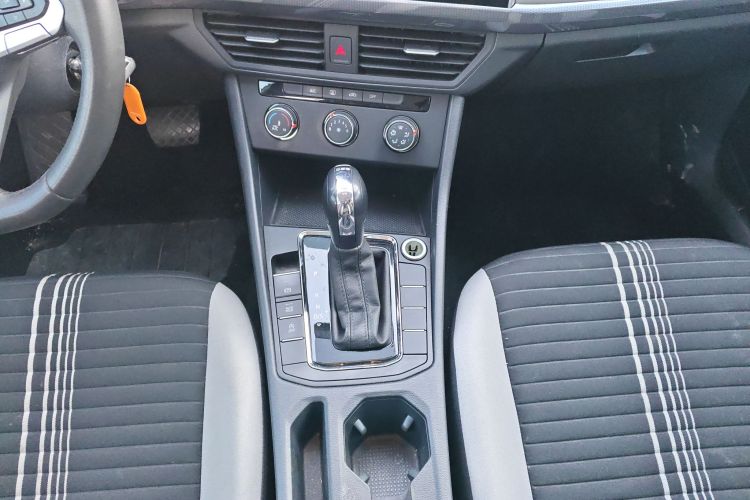 大众 宝来 2024款 200TSI DSG畅行版中控内饰18