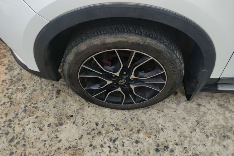 东南DX3 2018款 1.5T CVT尊贵型车身外观6007