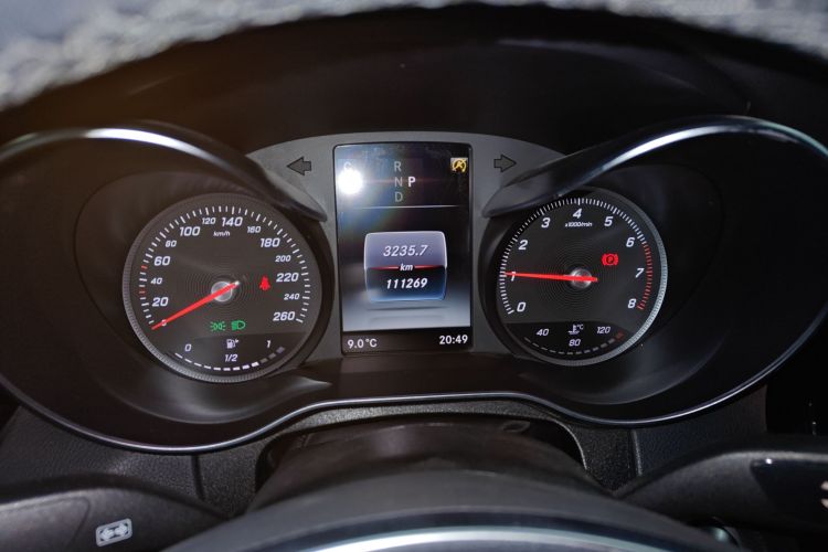 奔驰C级(进口) 2018款 C 200 轿跑车中控内饰14