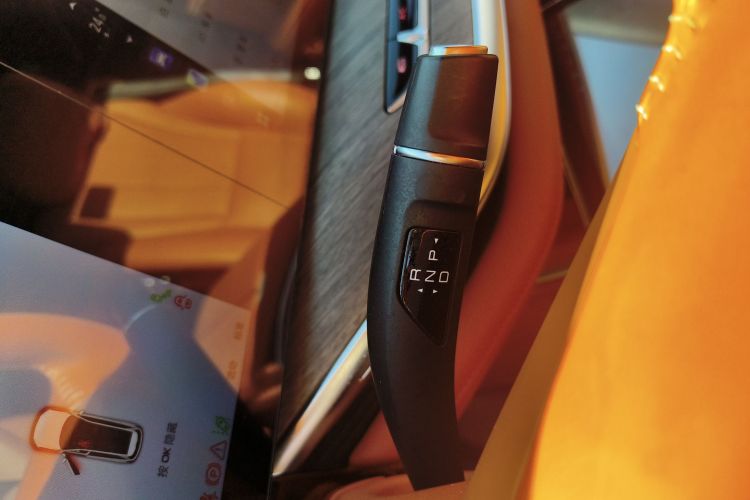 魏牌 蓝山 2023款 四驱超长续航版局部细节18