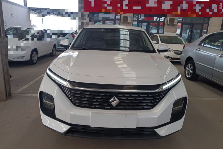 宝骏RC-5 2020款 1.5T CVT智耀豪华型车身外观2