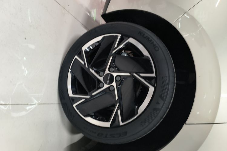 领克07 2024款 EM-P 126长续航 Halo车身外观6008