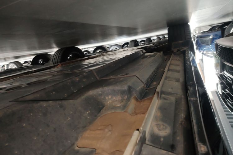 丰田 威飒 2023款 2.0L CVT两驱尊贵版局部细节9002