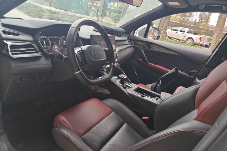 领克06 2020款 1.5T 劲Pro中控内饰19