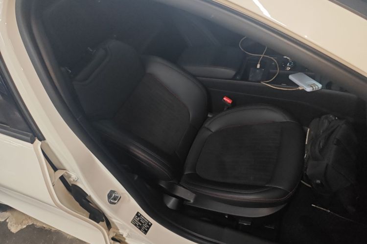 福特 蒙迪欧 2023款 EcoBoost 180 舒雅型局部细节41