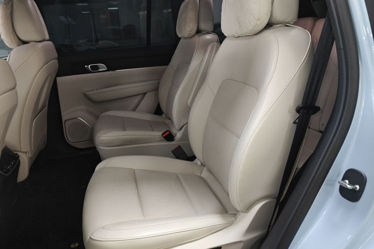 理想汽车 理想ONE 2021款 增程6座版中控内饰21