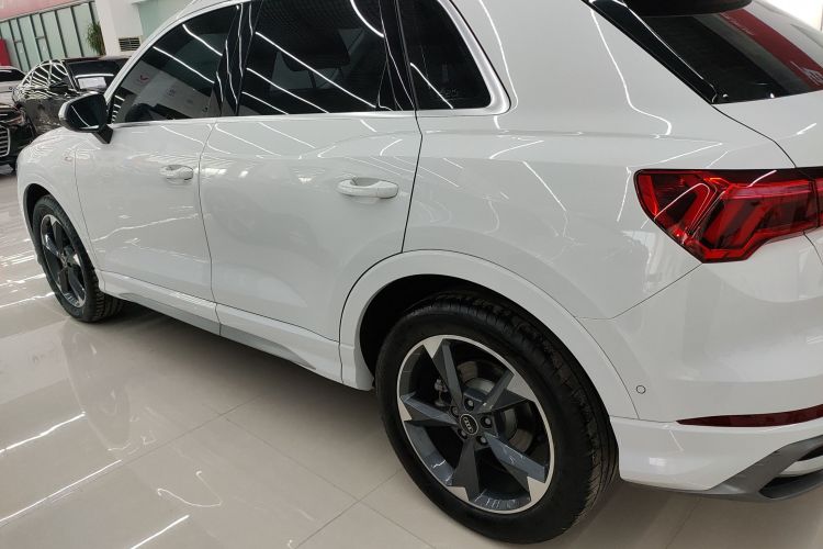 奥迪Q3 2023款 35 TFSI 时尚动感型（1.5T）车身外观6003