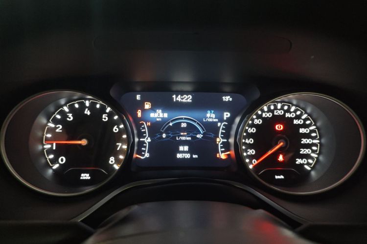 Jeep 指南者 2020款 220T 自动精英版局部细节14