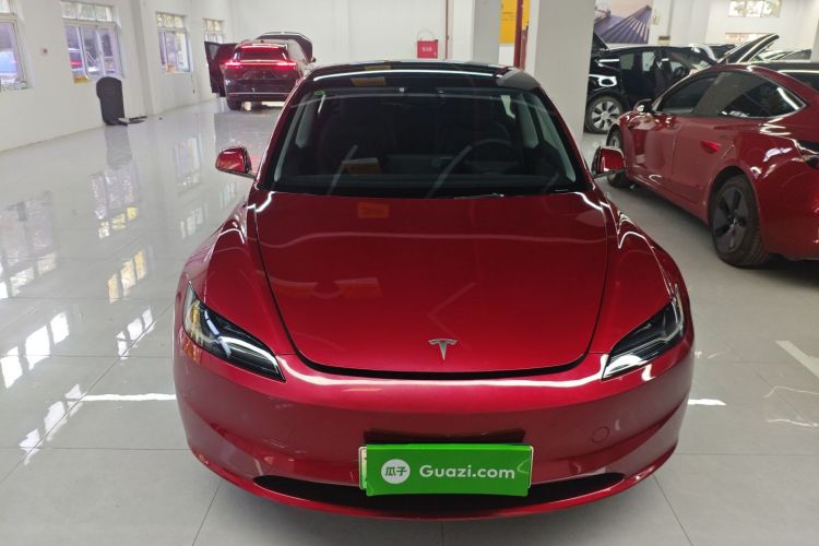 特斯拉 Model 3 2023款 后轮驱动版车身外观2