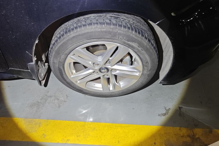 丰田 雷凌 2021款 185T CVT豪华版车身外观10