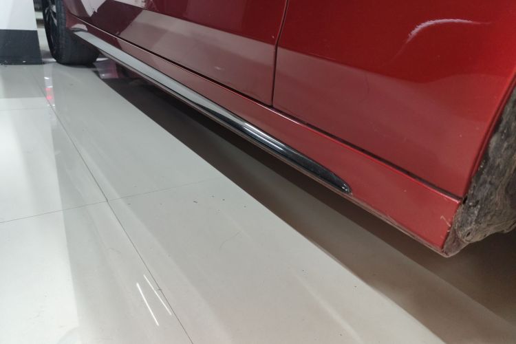 奔驰C级 2019款 C 260 运动版局部细节9001