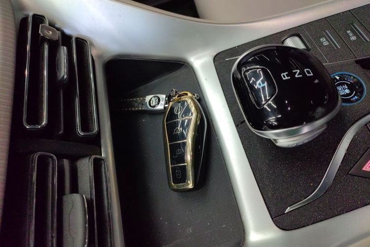 比亚迪 宋Pro新能源 2024款 荣耀版 DM-i 71KM超越型中控内饰11