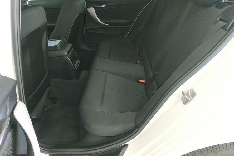 宝马1系(进口) 2013款 改款 116i 领先型中控内饰21