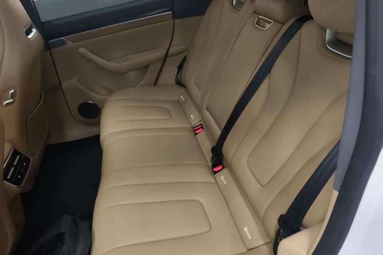 鸿蒙智行 智界R7 2024款 纯电 667km Pro中控内饰7004