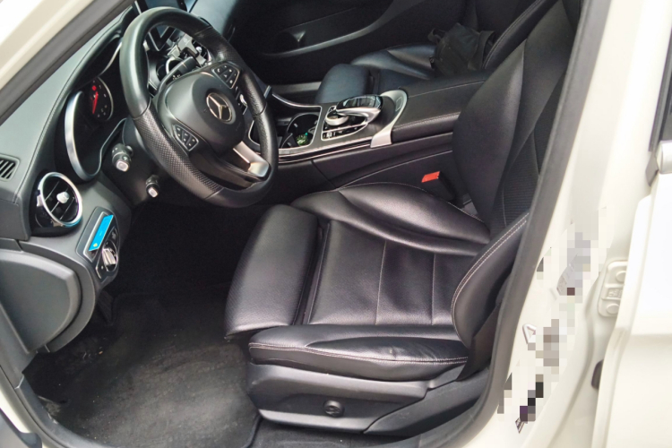 奔驰C级 2015款 改款 C 180 L 运动型中控内饰19