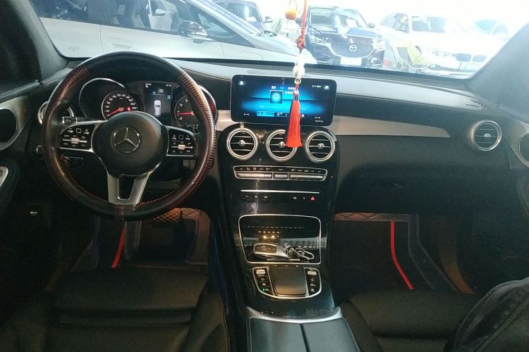 奔驰GLC 2020款 GLC 260 L 4MATIC 动感型中控内饰7002