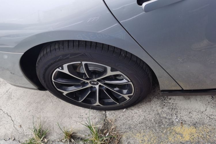 小鹏P7 2020款 586N车身外观6008