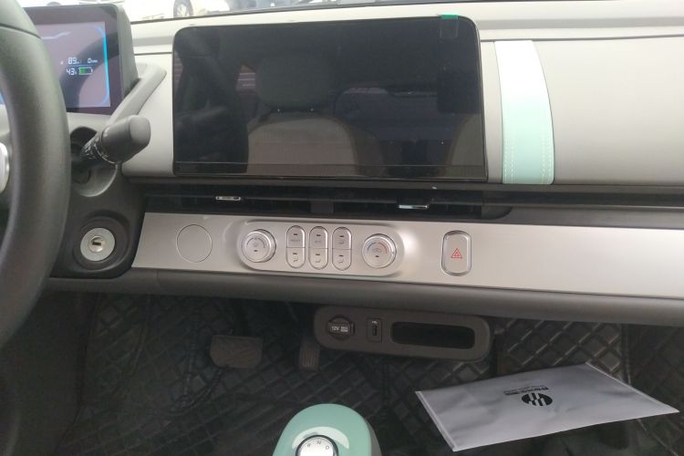 长安启源 长安Lumin 2022款 210km 香甜款中控内饰16