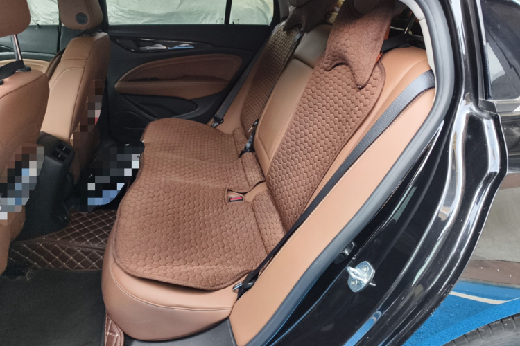 别克 君威 2019款 20T 豪华型 国VI中控内饰21