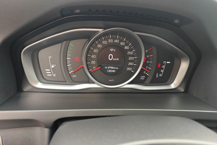 沃尔沃S60 2016款 S60L T3 智行版中控内饰14