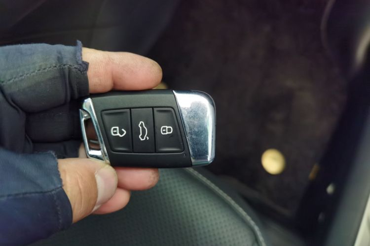 大众 帕萨特 2023款 改款 330TSI 豪华版中控内饰11