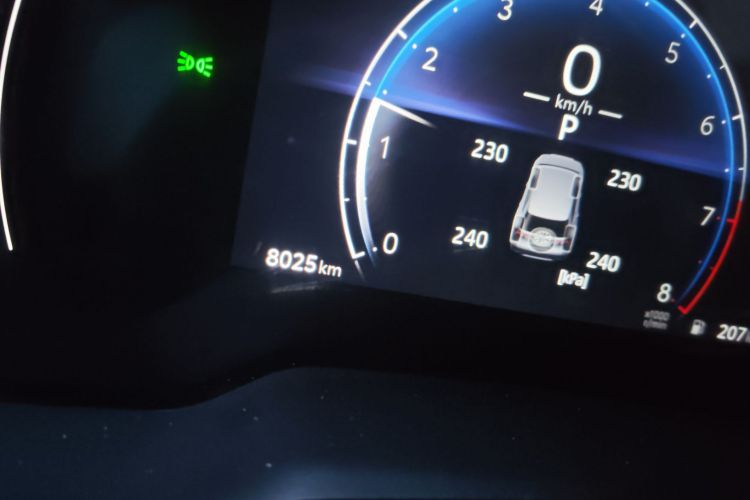 丰田 锋兰达 2023款 2.0L CVT精英版中控内饰15