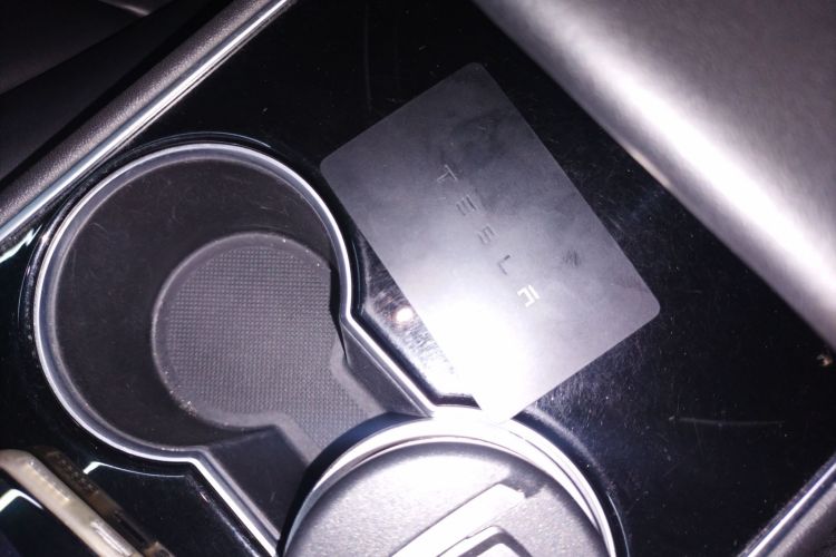 特斯拉 Model 3 2020款 标准续航后驱升级版中控内饰11