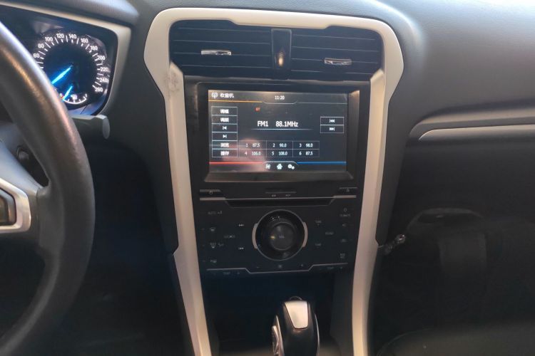 福特 蒙迪欧 2013款 1.5L GTDi180时尚型中控内饰16