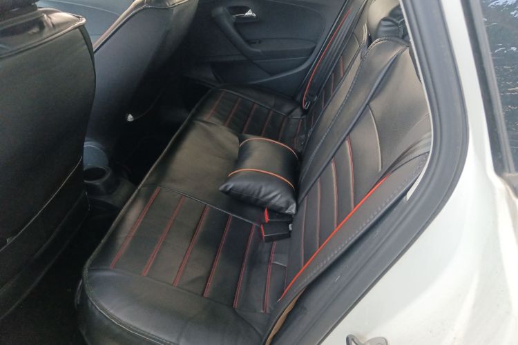 大众 Polo 2016款 1.4L 自动风尚型中控内饰21