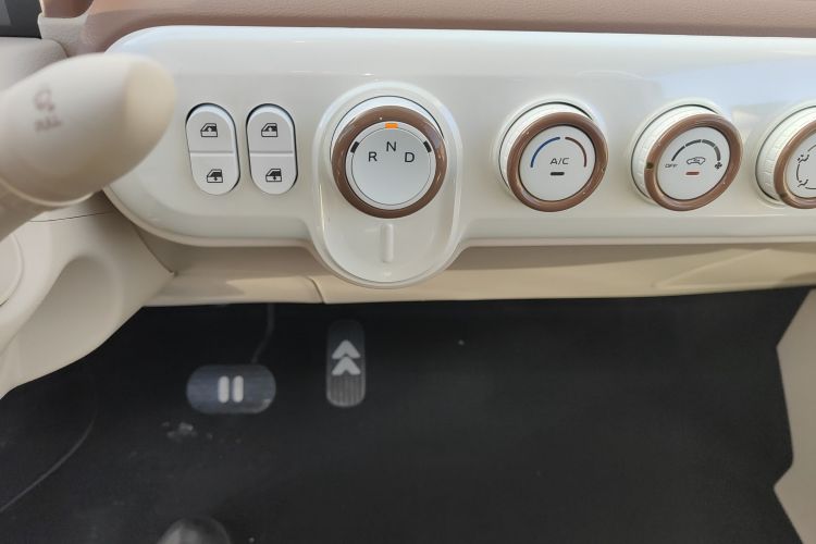 奔腾小马 2026款 222km 萌趣马 Plus中控内饰18