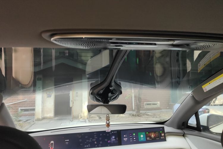 智己汽车 智己LS7 2023款 100kWh Lux后驱版局部细节22