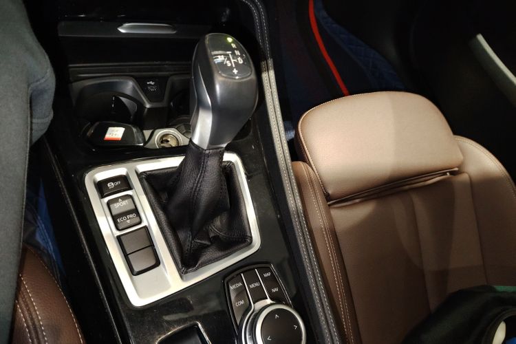 宝马1系 2019款 118i M运动套装局部细节18