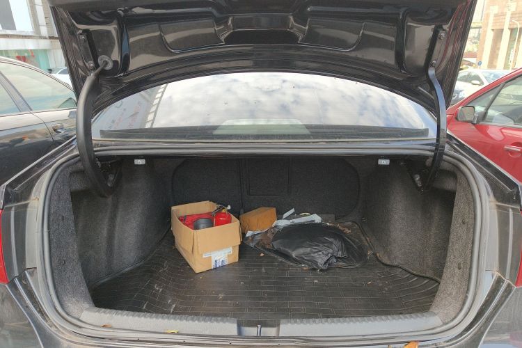 大众 速腾 2014款 1.4TSI 自动时尚型机舱底盘23