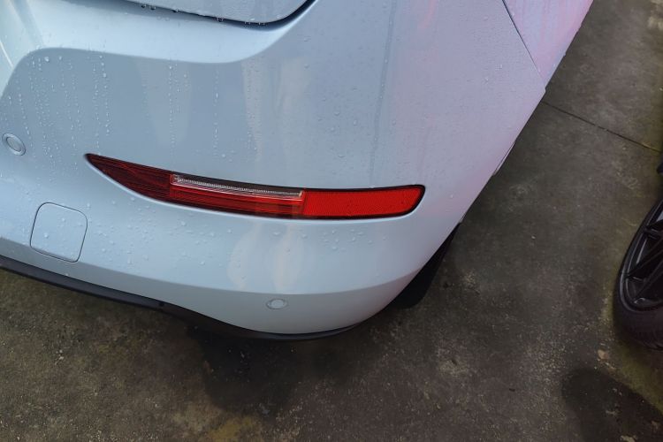 欧拉好猫 2021款 400km标准续航 雅典娜版 磷酸铁锂车身外观9