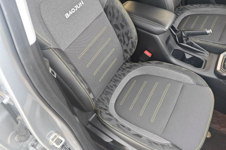 宝骏RS-3 2020款 1.5L 手动智能精英型局部细节41