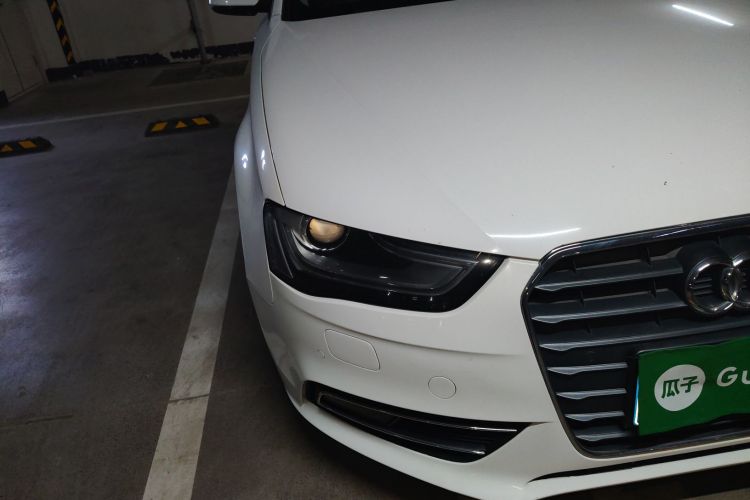 奥迪A4L 2015款 35 TFSI 自动标准型车身外观8