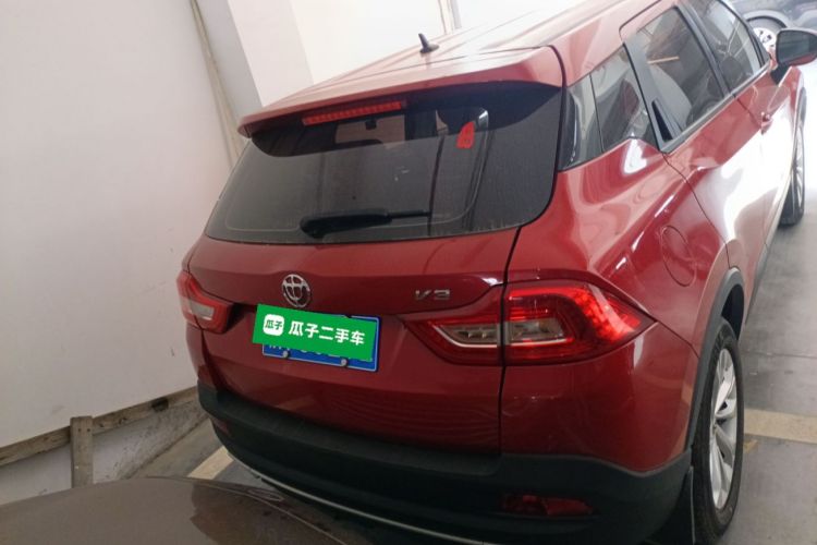 中华V3 2017款 1.5L 自动精英型车身外观6