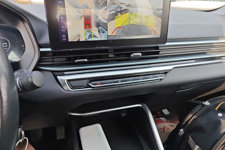 吉利汽车 帝豪 2022款 第4代 1.5L 手动豪华型中控内饰16