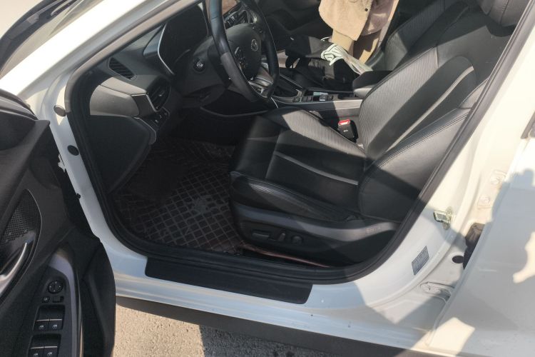 现代 菲斯塔 2019款 280TGDi 智速版 国V中控内饰20