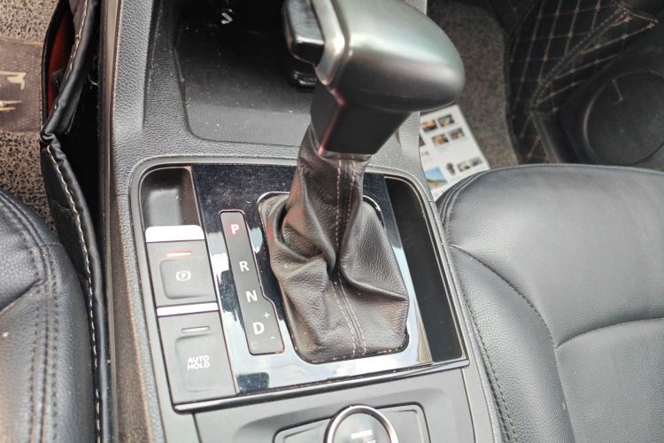 观致5 2018款 改款 1.6T 自动领先型中控内饰18