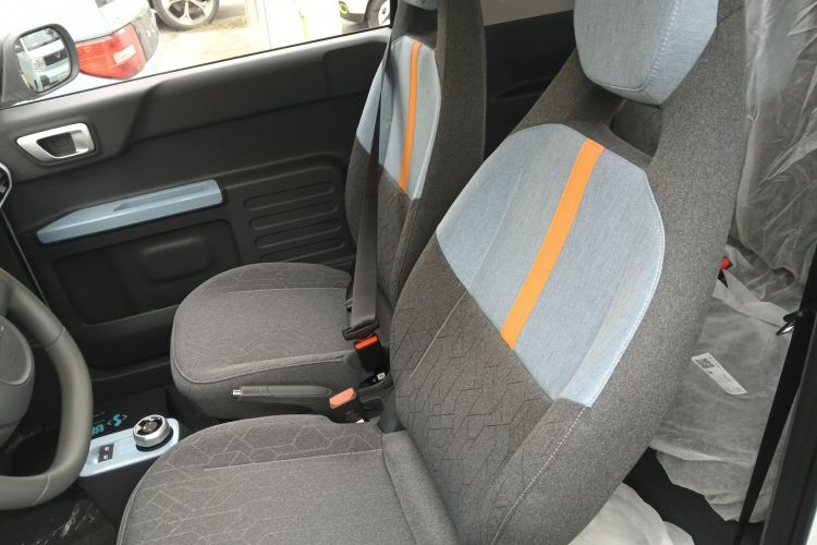 吉利银河 2024款 熊猫mini 200km 耐力熊中控内饰19