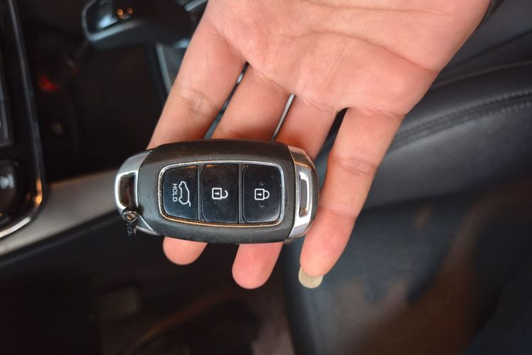 北京现代ix35 2019款 2.0L 自动两驱智勇·畅享版 国V中控内饰7001