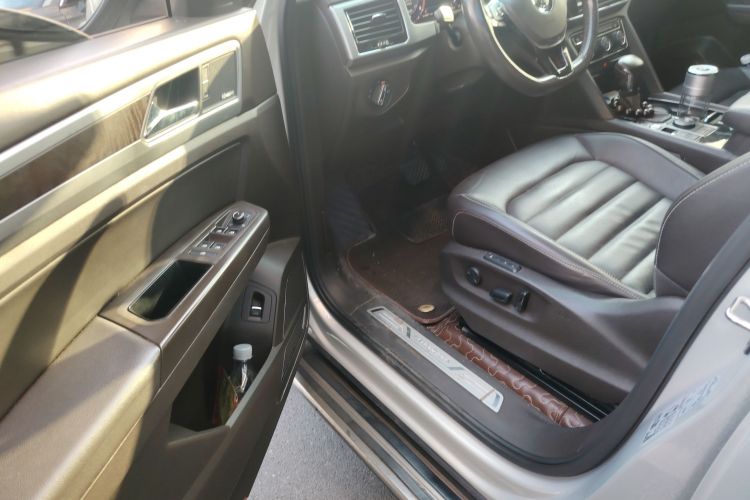 大众 途昂 2017款 380TSI 四驱旗舰版中控内饰7003