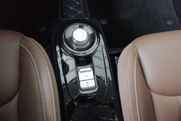 五菱汽车 五菱缤果 2023款 333km 灵犀互联+款局部细节18